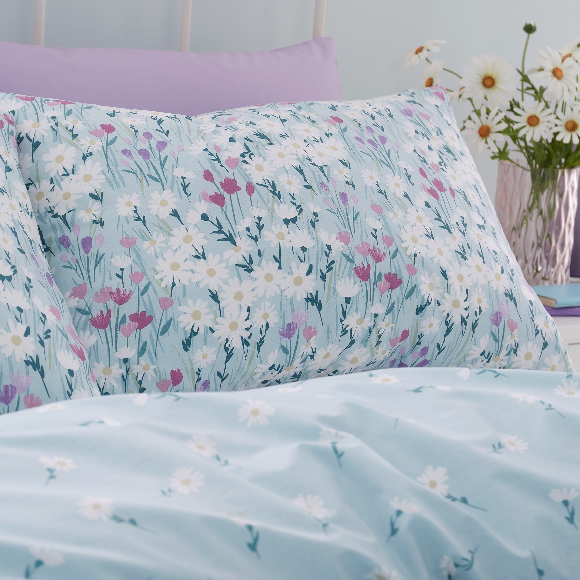 Daisy Meadow Duvet Set