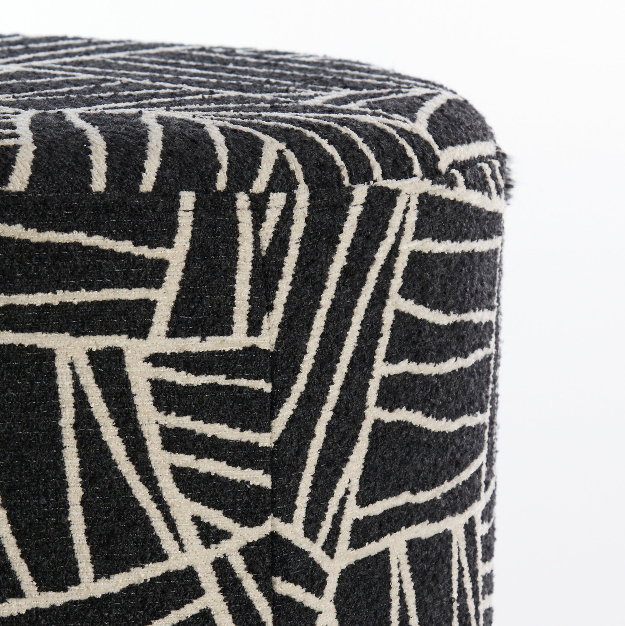 DAVONTE Pouf Black + White