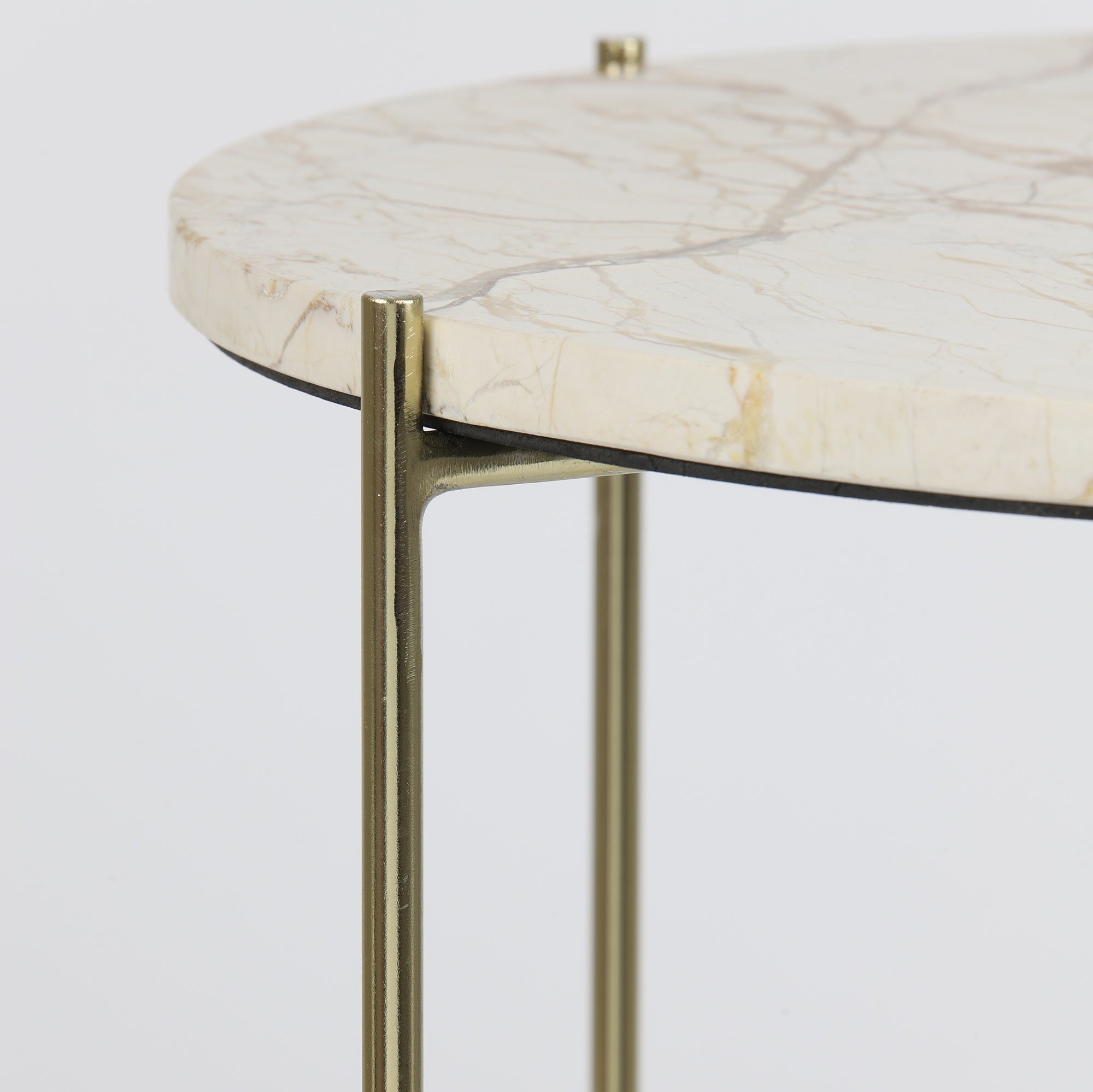 BESOT Set of 2 Side Tables