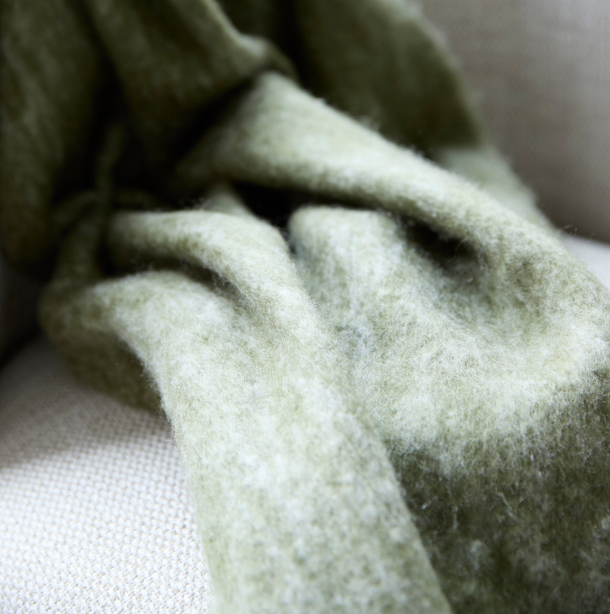 GUADA Throw Green