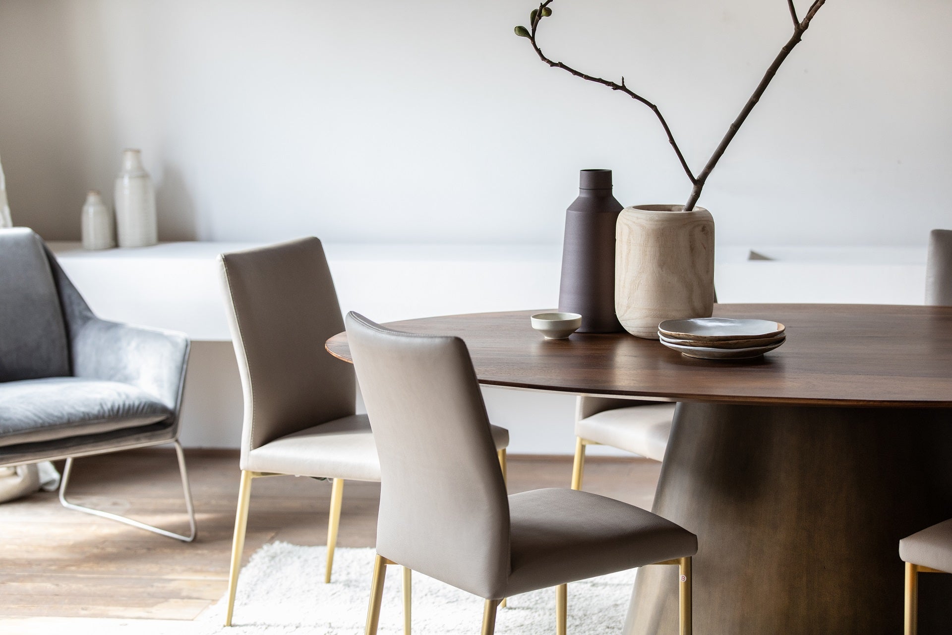 Jakarta Oval Dining Table