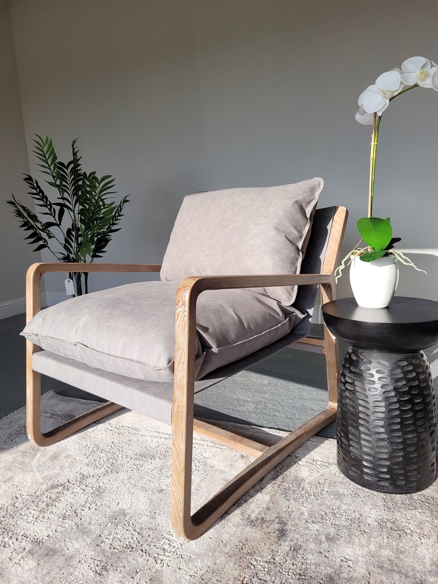 Eva Lounge Chair Grey