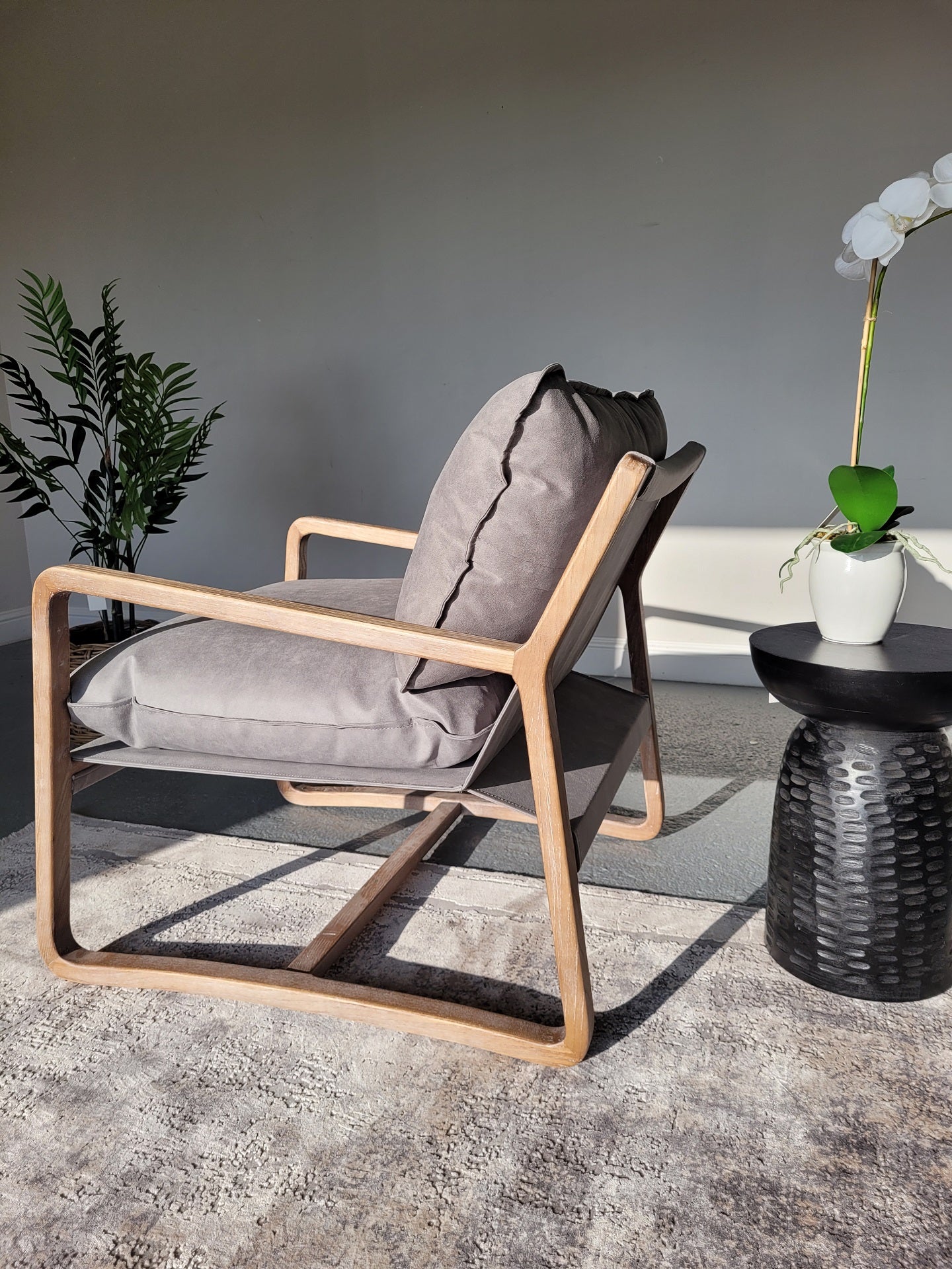 Eva Lounge Chair Grey