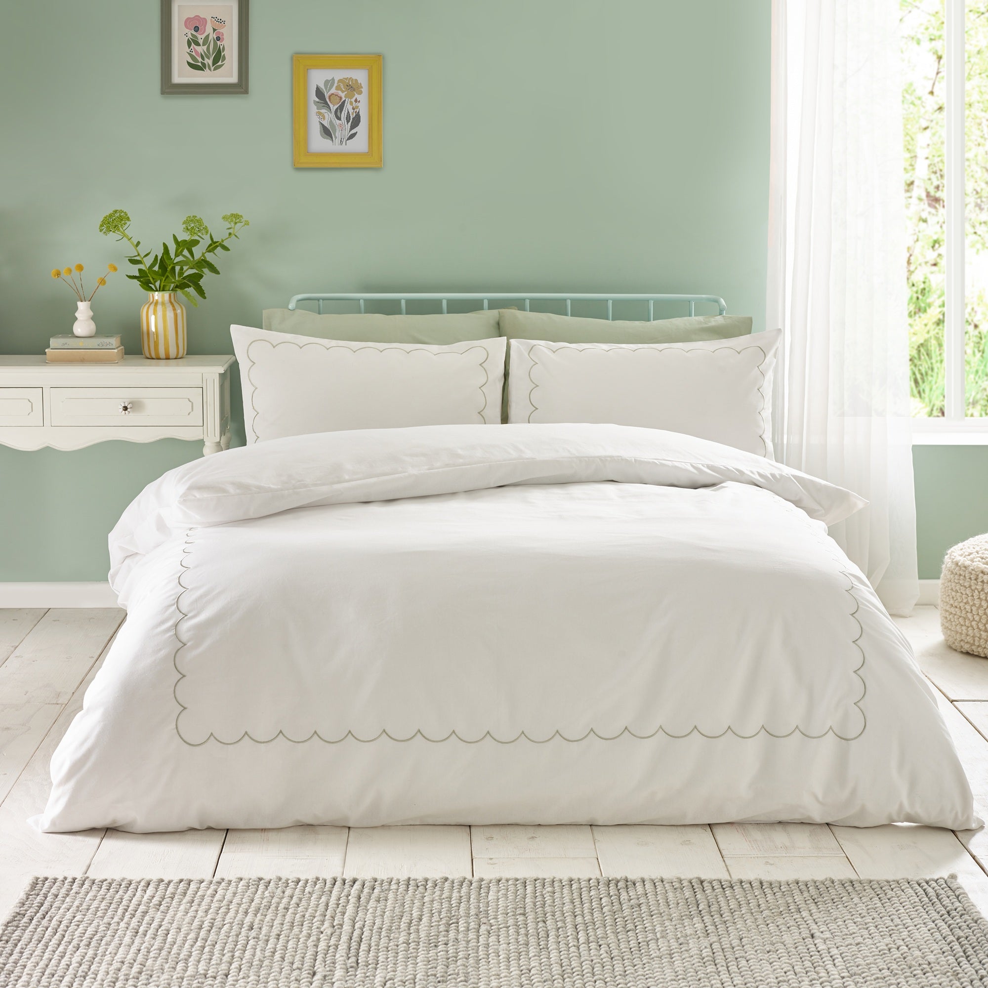 Scallop Border White/Green Duvet Set