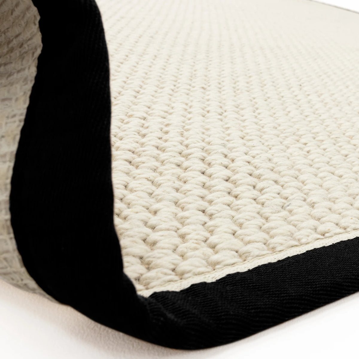 Korra Double Loop Rug - 2 Trims
