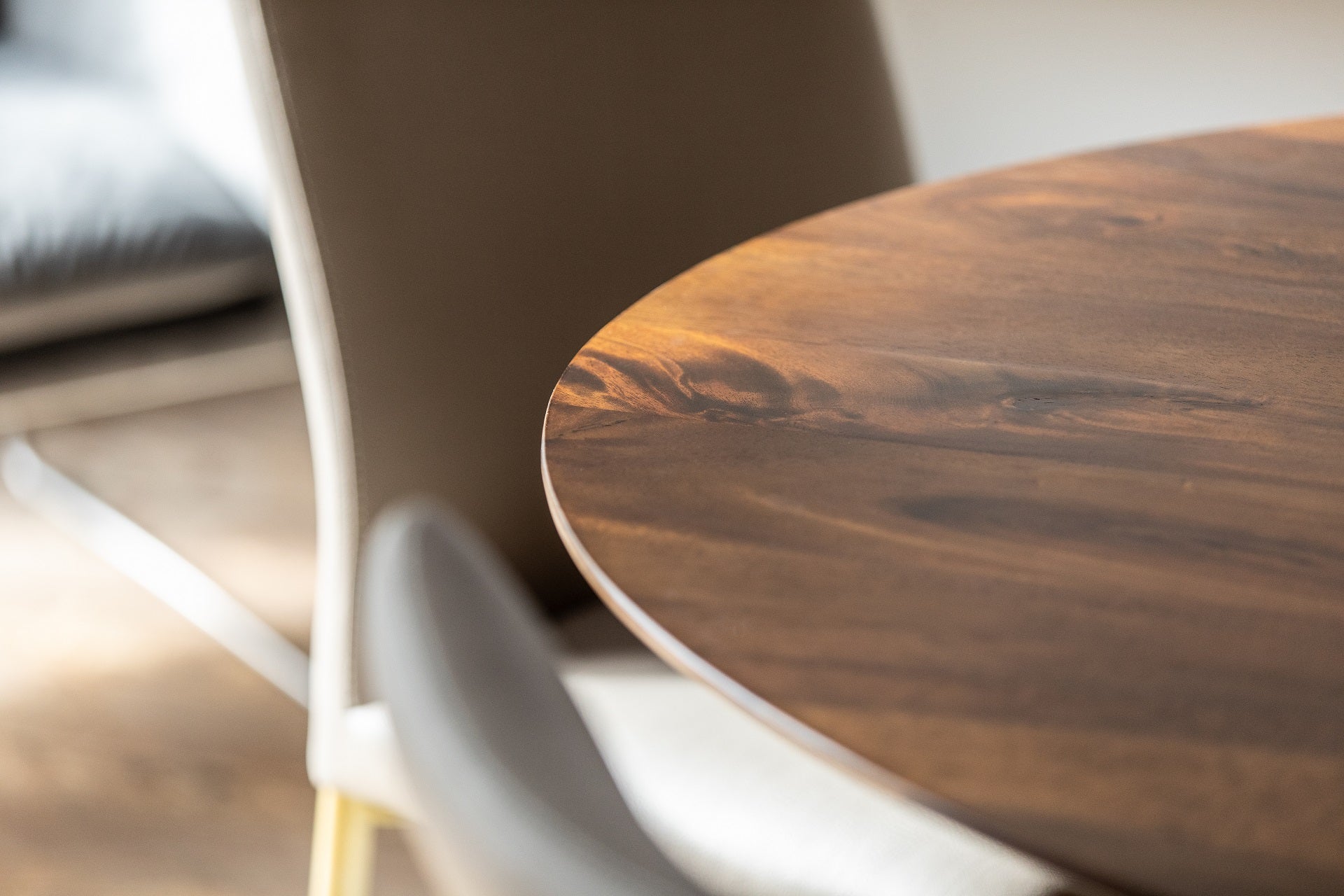 Jakarta Oval Dining Table
