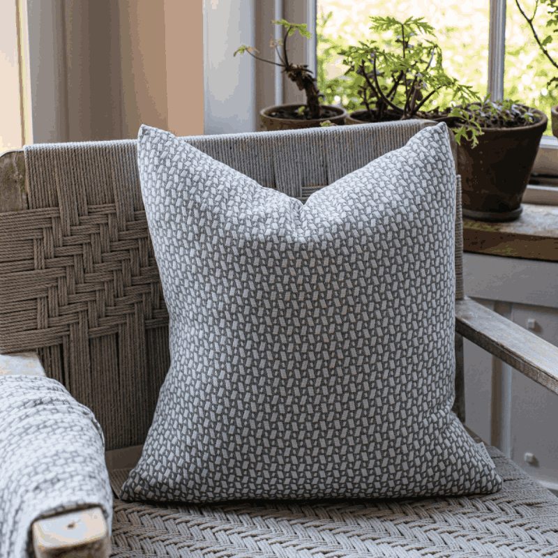 Fyn Geometric Cushion Grey