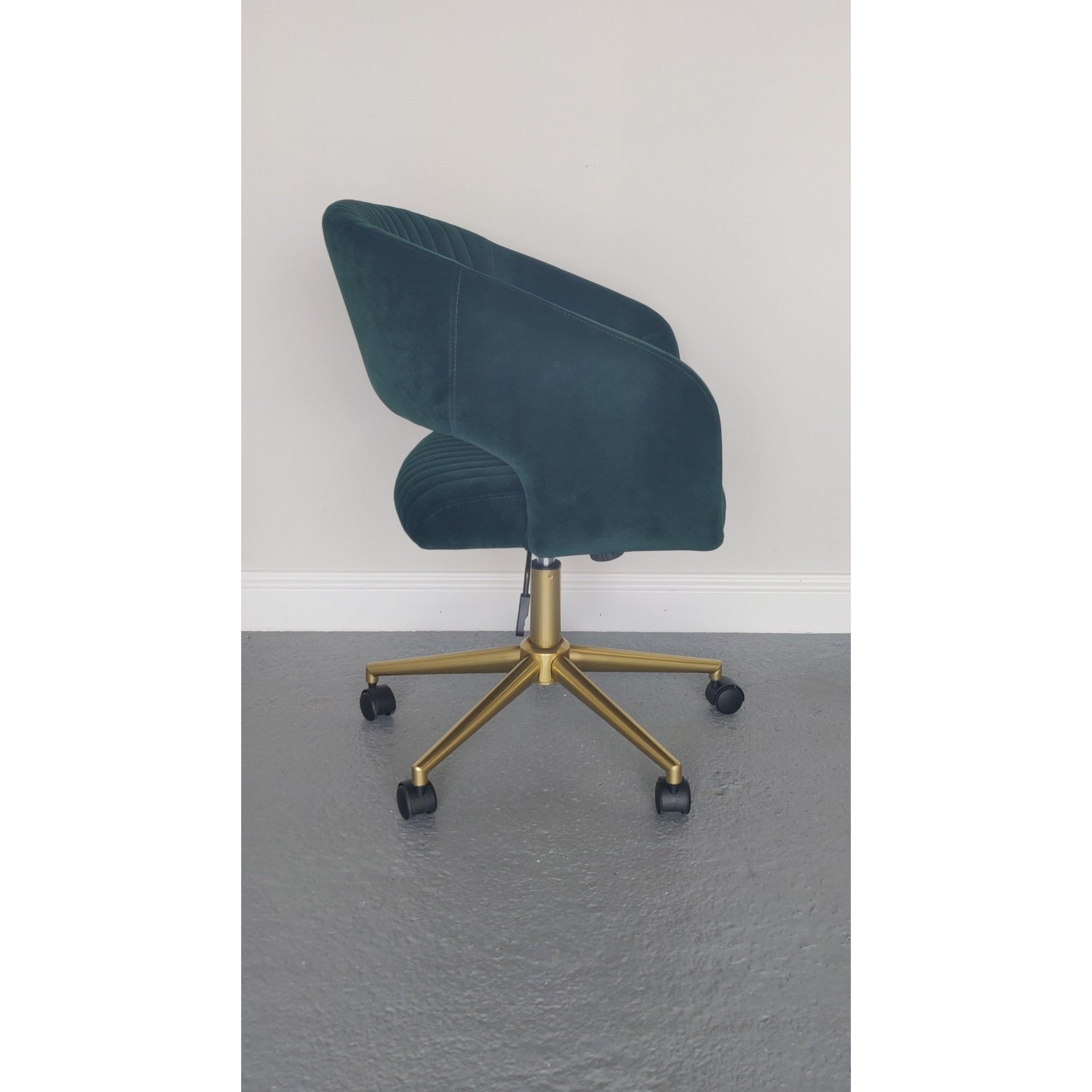 Murray Swivel Chair Emerald